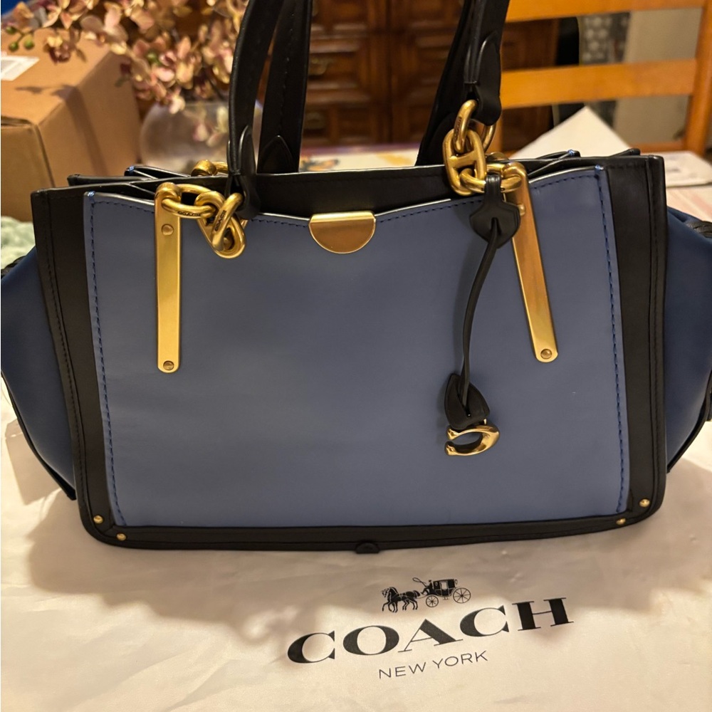 Coach dreamer 3 different color blues. - Picture 5 of 14
